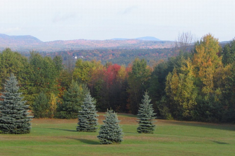 Henniker Motel SO CLOSE TO THE SLOPES, YOU'LL BE STAYING ON THE TRAIL MAP